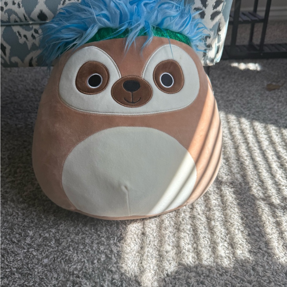 New With Tags Large Londo Raccoon 14” Squishmallow